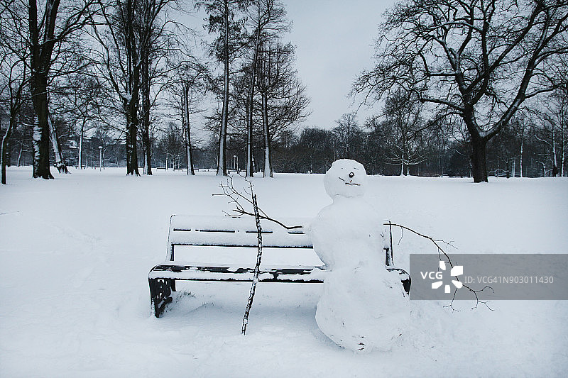 阿姆斯特丹冯德尔公园的雪人图片素材