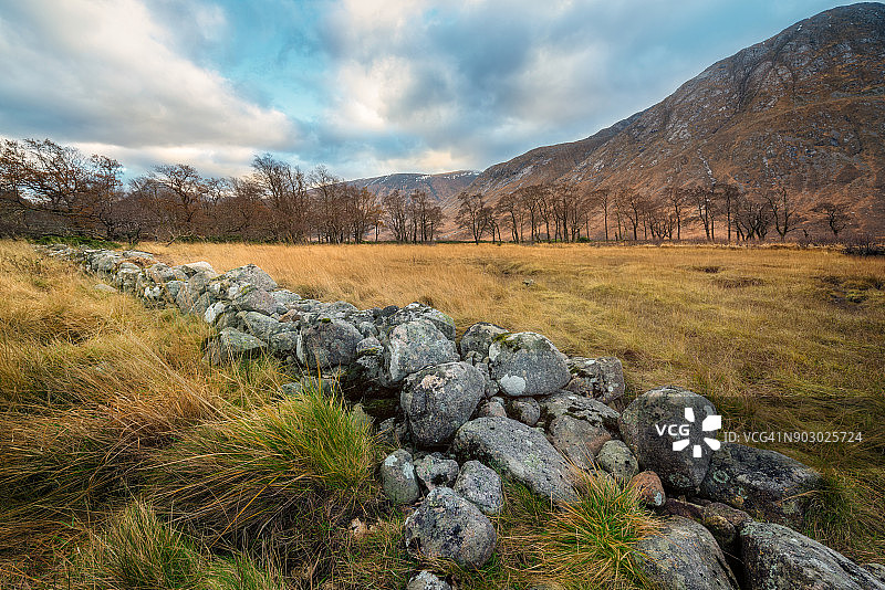埃蒂夫湖岩壁#5图片素材