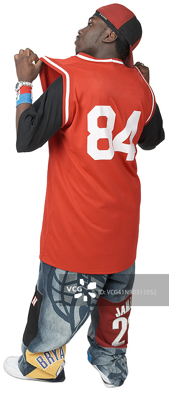 穿着篮球球衣的男子图片素材