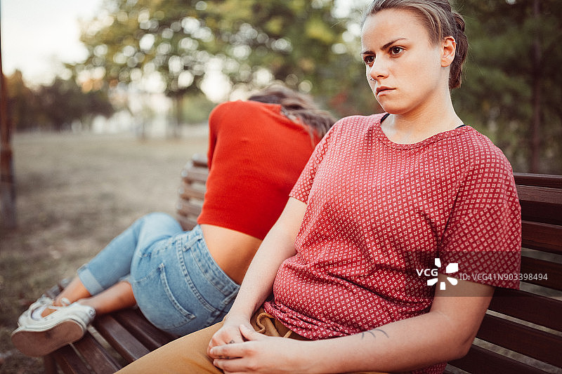 情侣不和图片素材