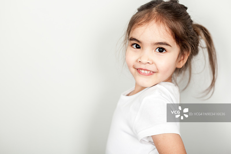 可爱的小女孩图片素材