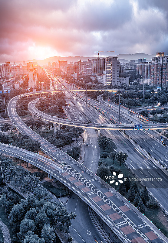 城市高速公路交通图片素材