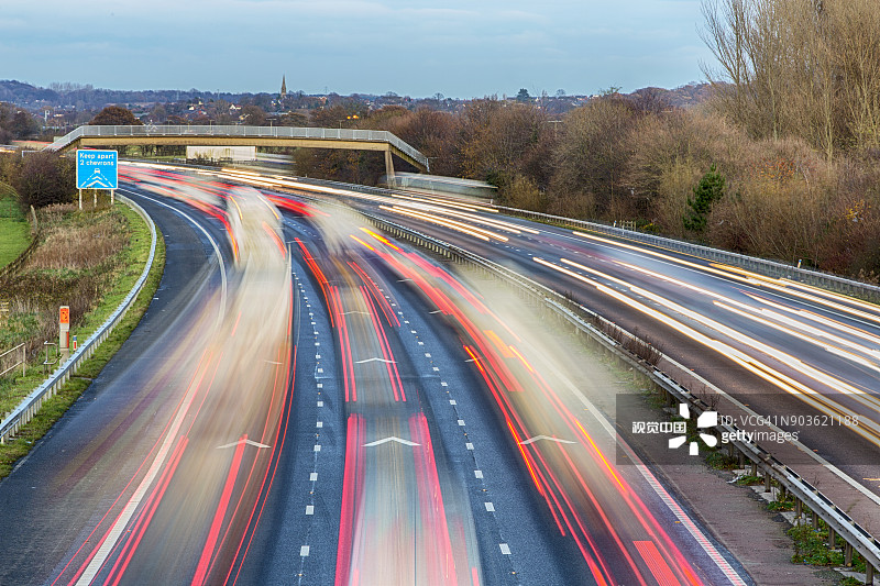 黄昏M56高速公路高峰图片素材