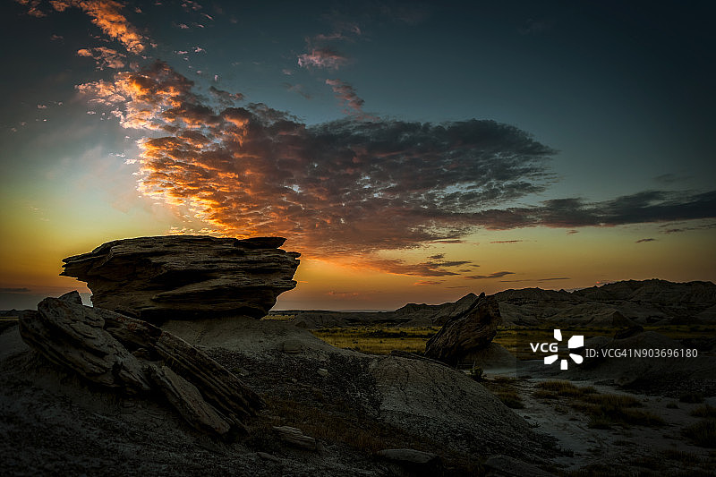 内布拉斯加州西北部蟾蜍石地质公园的日出图片素材