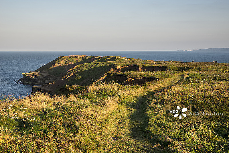 英格兰北约克郡Filey Brigg的夏末阳光图片素材