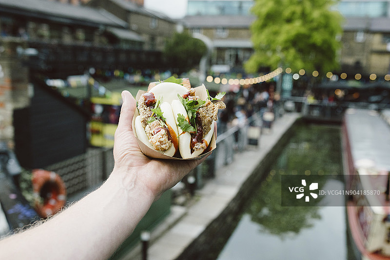 伦敦街头美食猪肉包图片素材