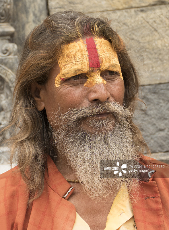 加德满都帕斯帕提纳神庙里的印度教圣徒图片素材