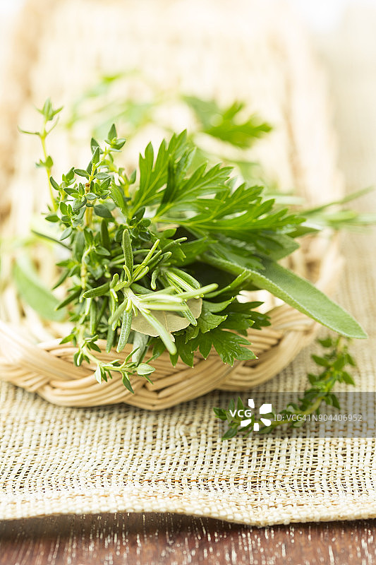 一束烹饪香草图片素材