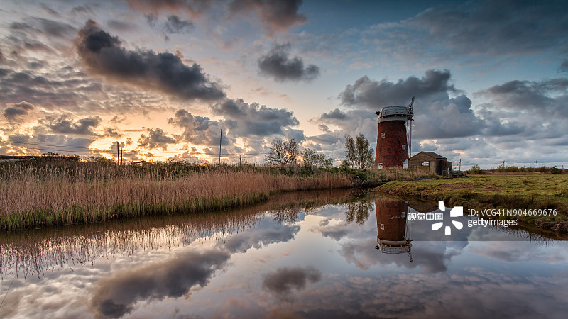 马的黎明图片素材