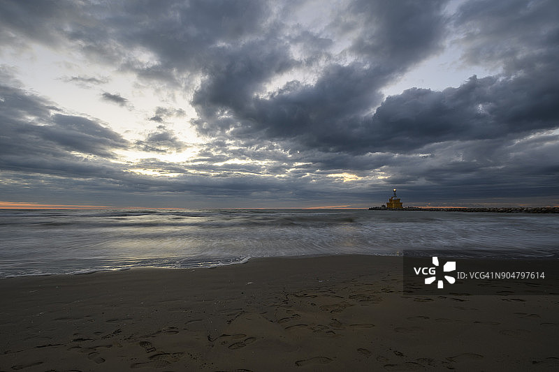 意大利威尼斯泻湖黎明海滩灯塔图片素材