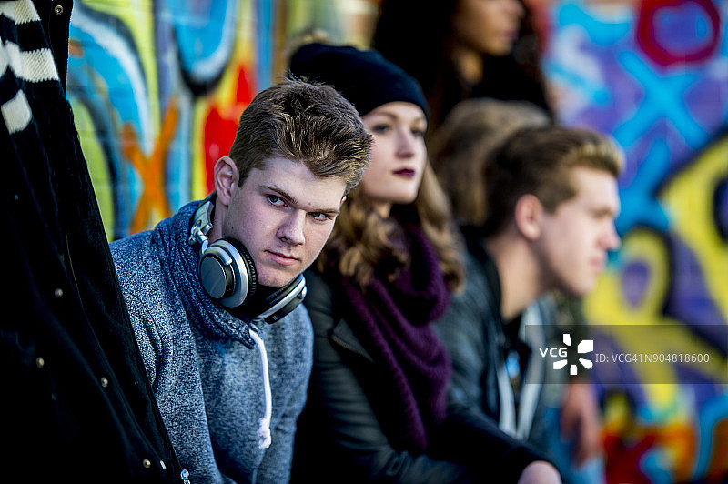 青少年外出图片素材