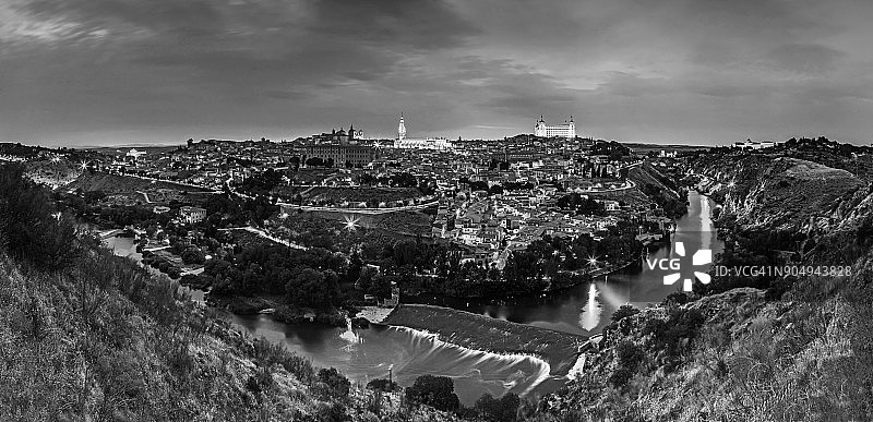 托莱多全景（卡斯蒂利亚-拉曼恰/西班牙）图片素材