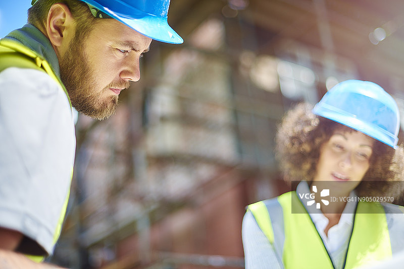 建筑业同事图片素材