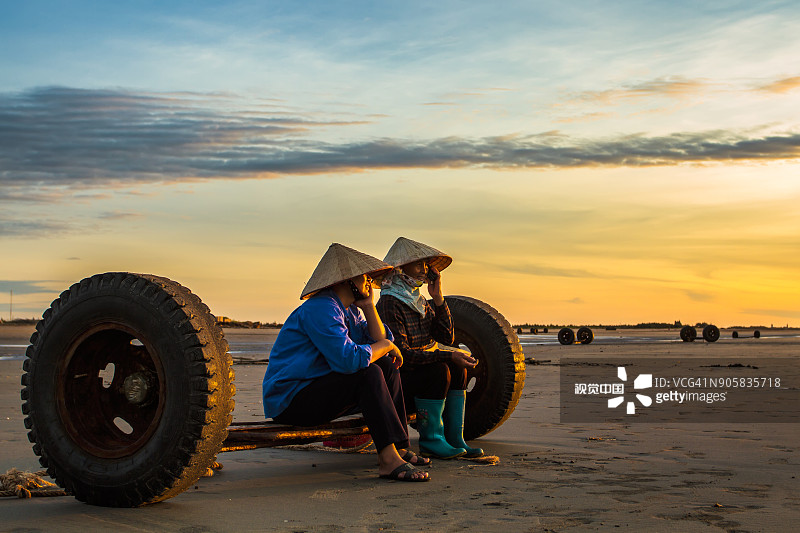 越南渔市渔网图片素材