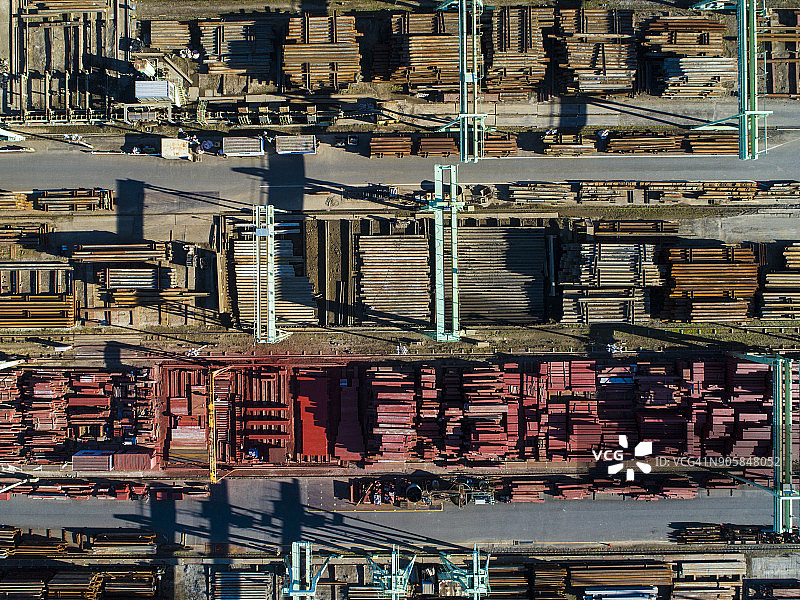 从工业区顶部俯瞰的景色图片素材