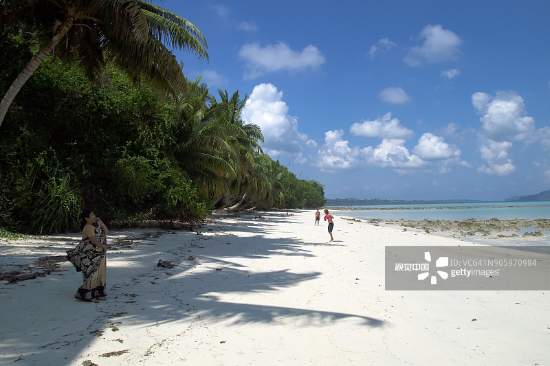 印度安达曼群岛哈夫洛克岛东侧的热带海滩图片素材