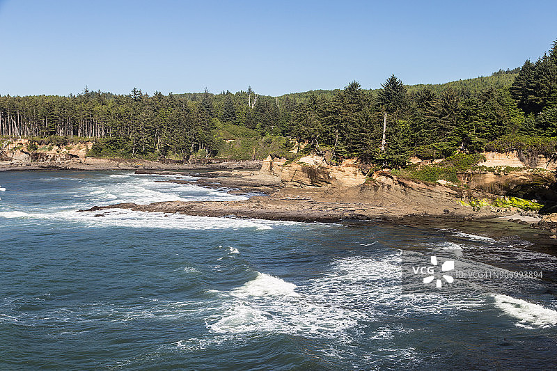 俄勒冈州纽波特和林肯镇之间的太平洋沿岸图片素材