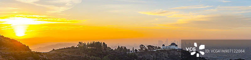 洛杉矶天际线黎明全景图片素材