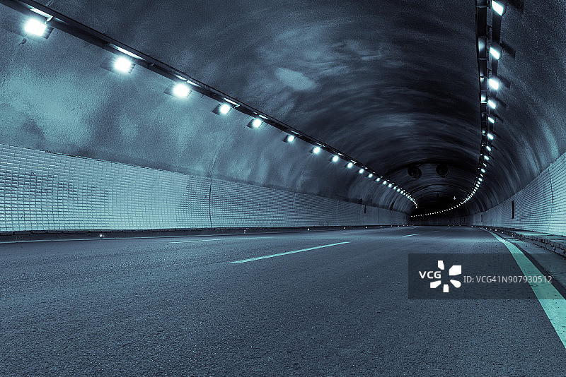 现代公路隧道地下通道图片素材