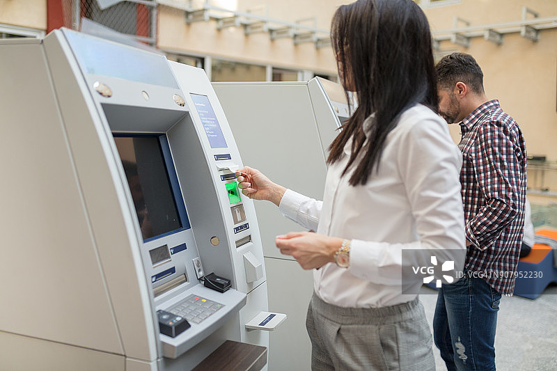 使用ATM机图片素材