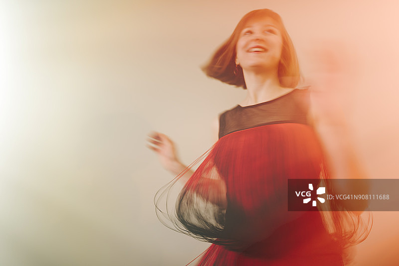 美女跳舞图片素材