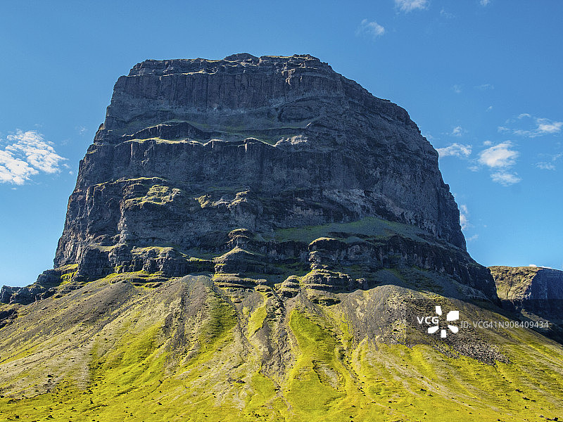 冰岛孤峰图片素材