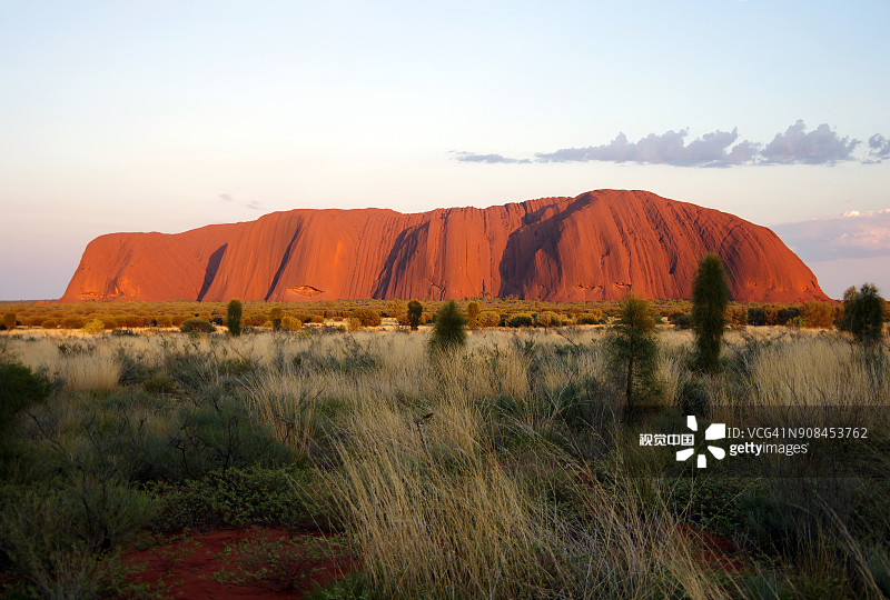 澳大利亚乌鲁鲁国家公园乌鲁鲁的日出图片素材