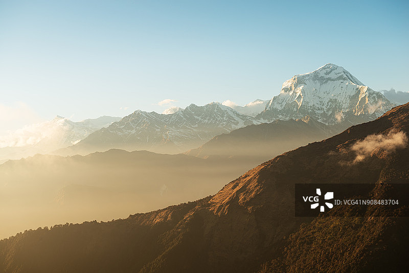 道拉吉里峰日落图片素材