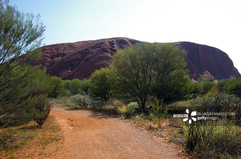 澳大利亚北领地乌鲁鲁卡塔丘塔国家公园的乌鲁鲁景观图片素材