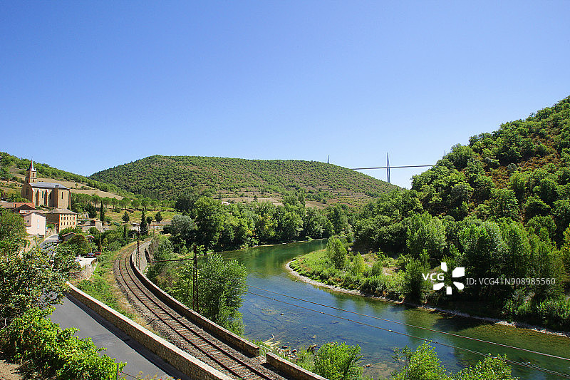 法国塔恩河畔的佩雷村图片素材