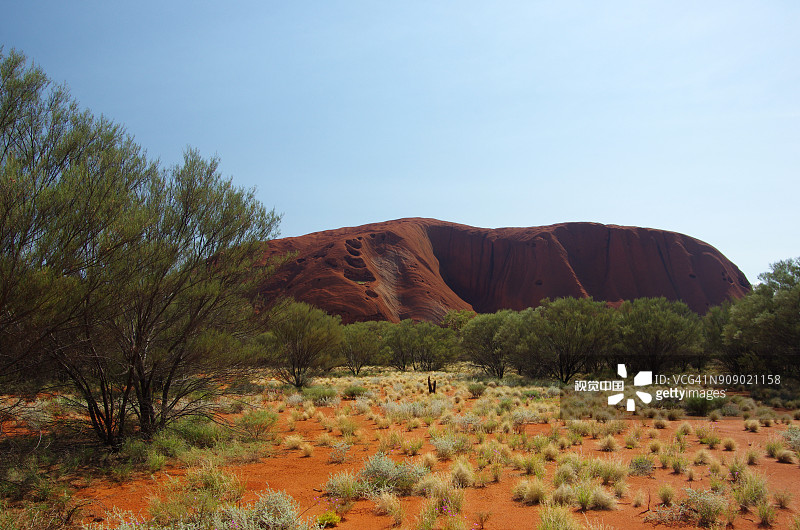 澳大利亚北领地乌鲁鲁卡塔丘塔国家公园的乌鲁鲁景观图片素材