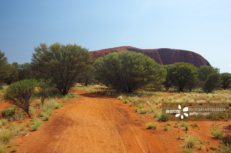 澳大利亚北领地乌鲁鲁卡塔丘塔国家公园的乌鲁鲁景观图片素材