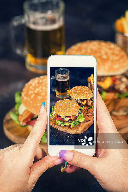 拍摄美味自制汉堡照片图片素材