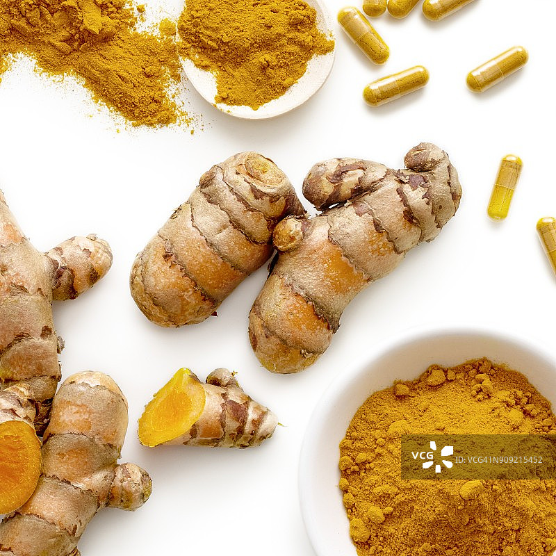 姜黄根和姜黄粉图片素材