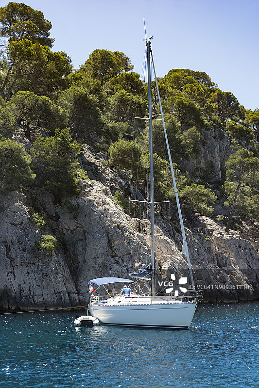卡朗格峡湾景观与帆船图片素材