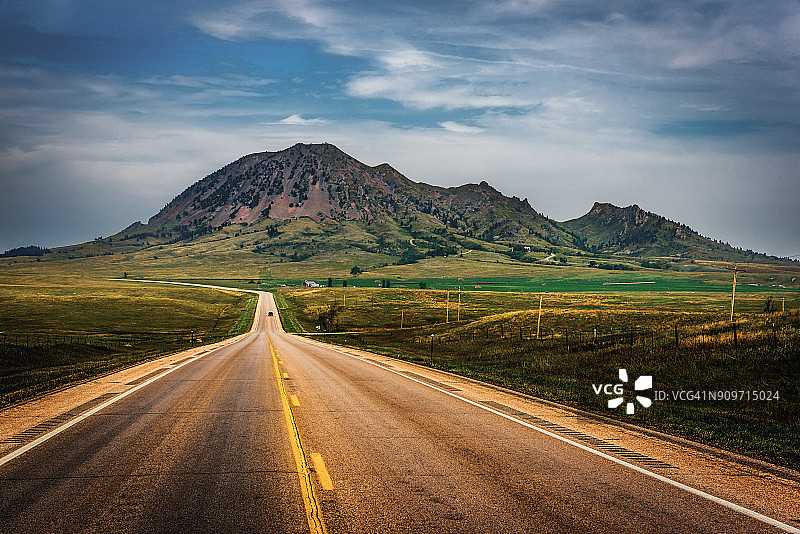 熊孤丘图片素材