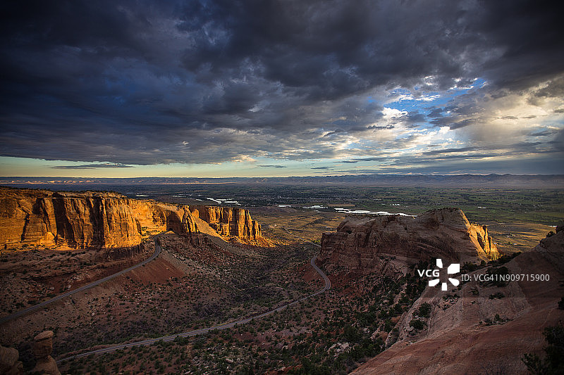 科罗拉多国家纪念碑日出图片素材