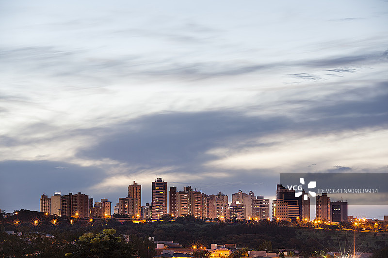 戈亚尼亚天际线图片素材