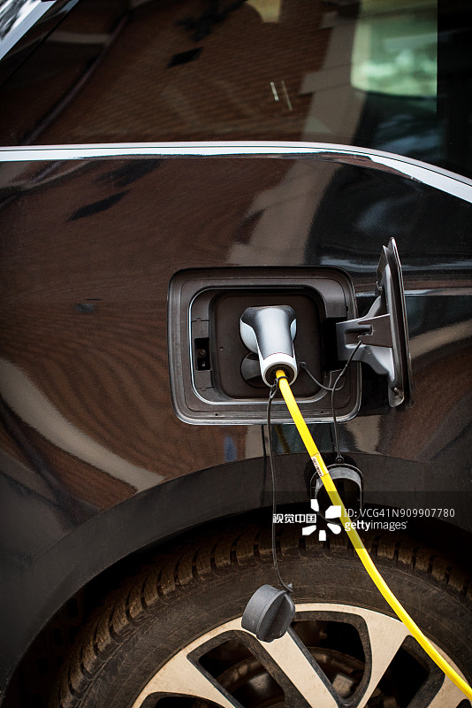 充电站的电动汽车图片素材