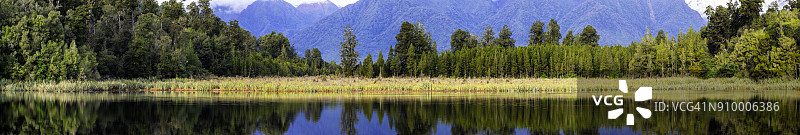 在马瑟森湖畔图片素材
