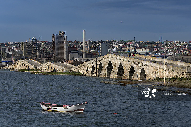 土耳其伊斯坦布尔布于克切克梅杰石桥图片素材