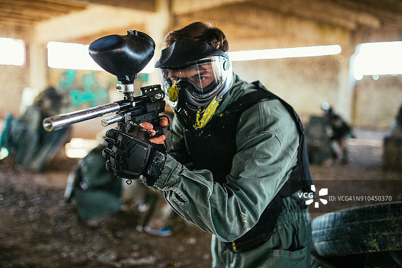 彩弹狩猎图片素材