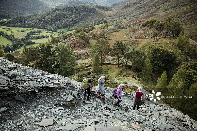 从城堡山看到的博罗代尔图片素材