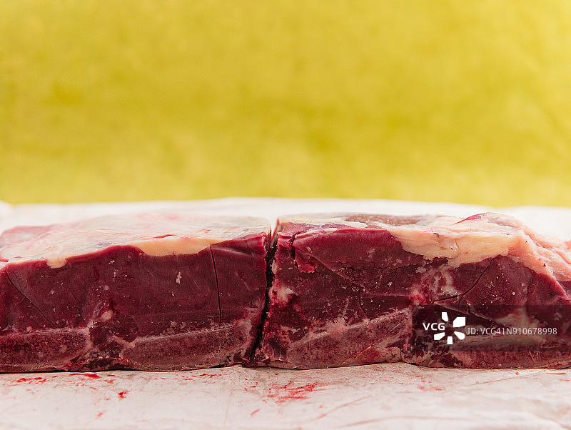 包装材料上的牛肩肉图片素材