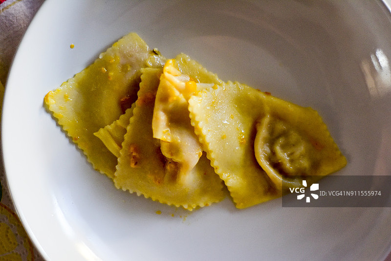 一份自制南瓜意式饺子图片素材