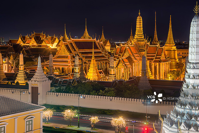 泰国曼谷玉佛寺夜景图片素材