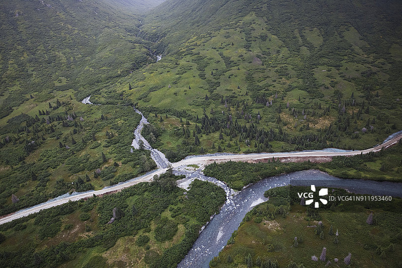 奇格米特山脉的威廉斯波特-派尔湾搬运路和钦克利斯河图片素材