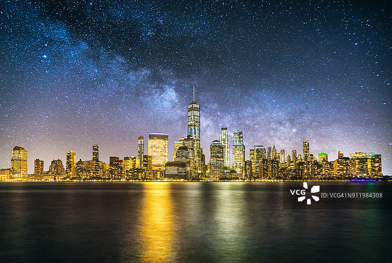 猫头鹰驾驶摩托车图片素材