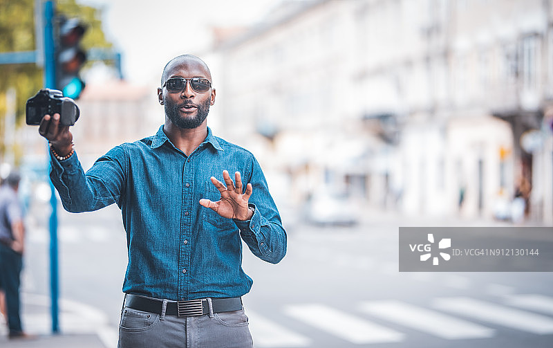 商人拍摄视频博客图片素材