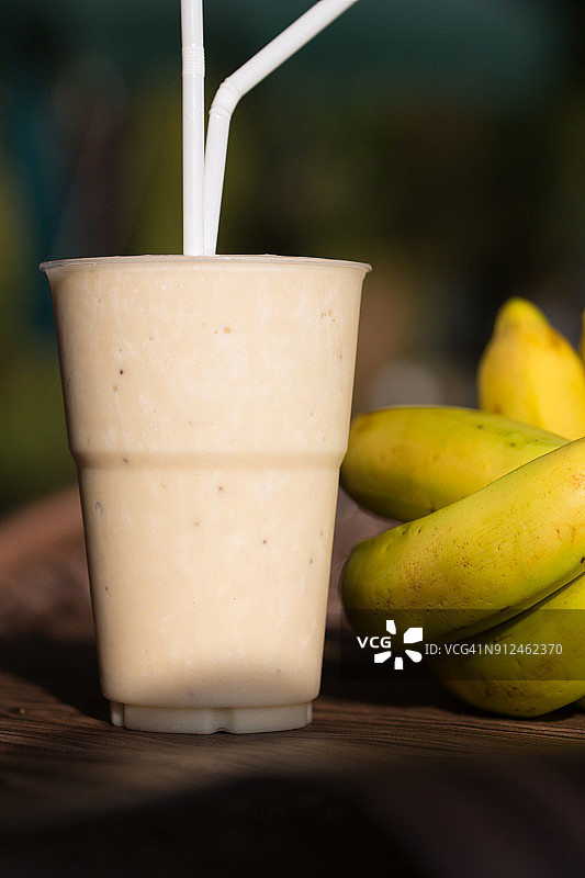 新鲜香蕉冰沙图片素材
